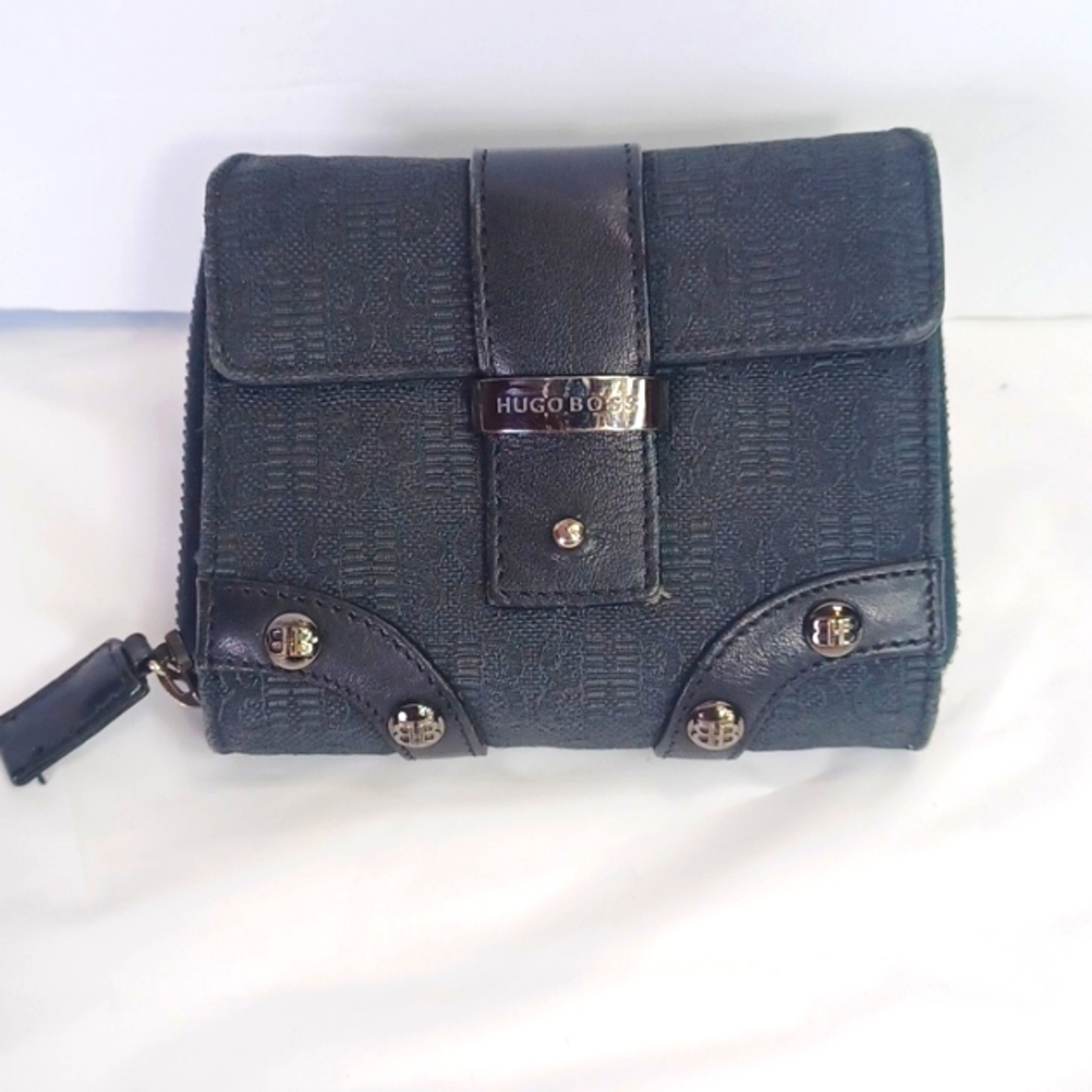 Hugo Boss Black Compact Zip Around Logo Embossed Ladies Wallet